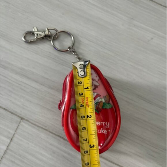 Vintage Strawberry Shortcake Coin Purse Keychain - Picture 2 of 3